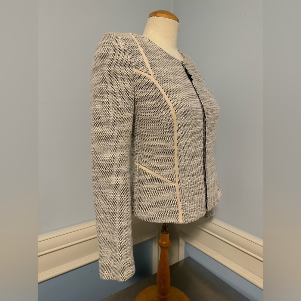 H&M - cream tweed fitted jacket